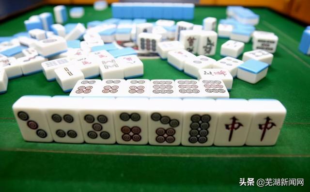 新教你‘‘微乐安徽麻将怎么老是输钱—真实可以装挂
