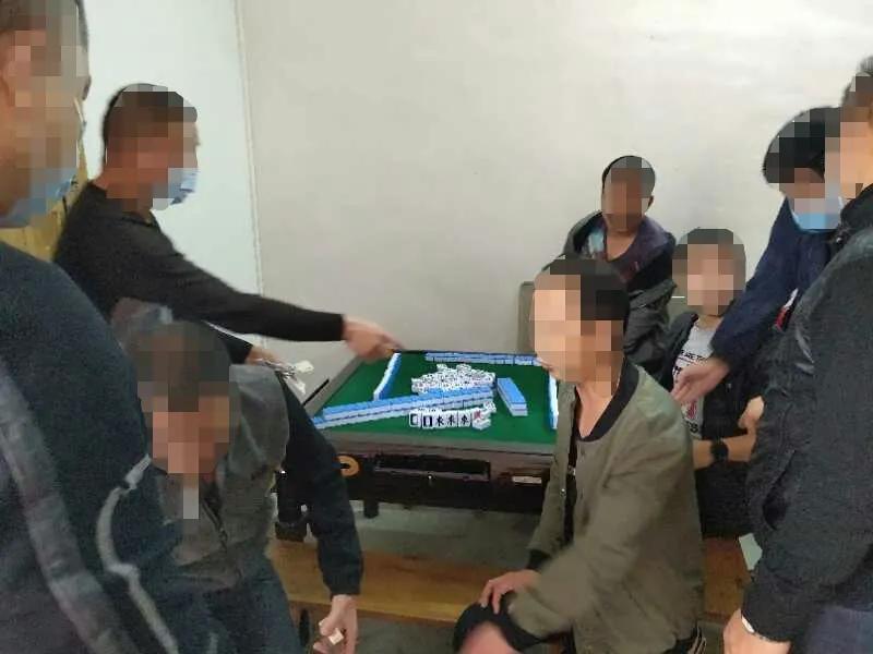 优选推荐“龙兴山西麻将开挂方法”其实确实有挂 