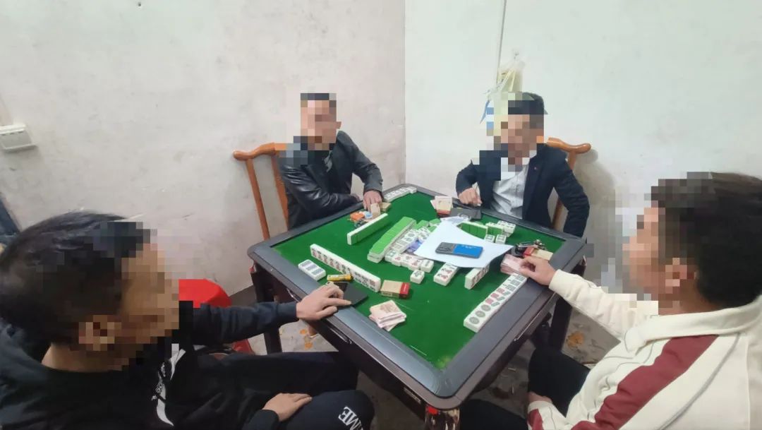 3分钟教你科普“手机打三公可以开挂透视”其实确实有挂 