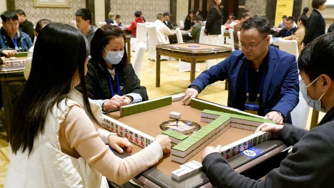 玩家必备教程微乐家乡麻将有人开挂吗”(确实是有挂)-哔哩哔哩