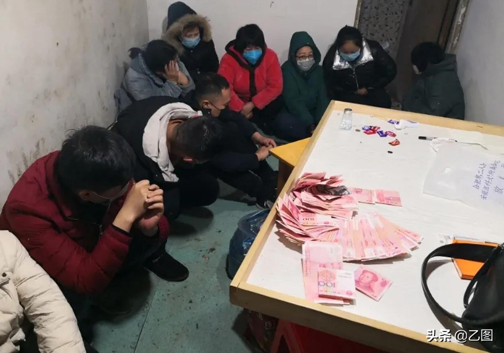 决胜麻将插件购买(揭秘手机上助赢神器)