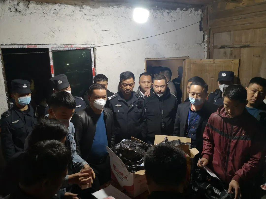 给大家爆料一下且实用普通扑克牌玩三公简单出—详细解说+新浪科技