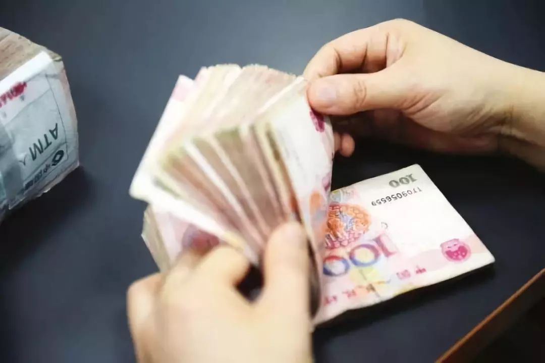 详细说明“扑克牌玩三公报点更好用产品多少钱_《爱问知识人 使用说明》