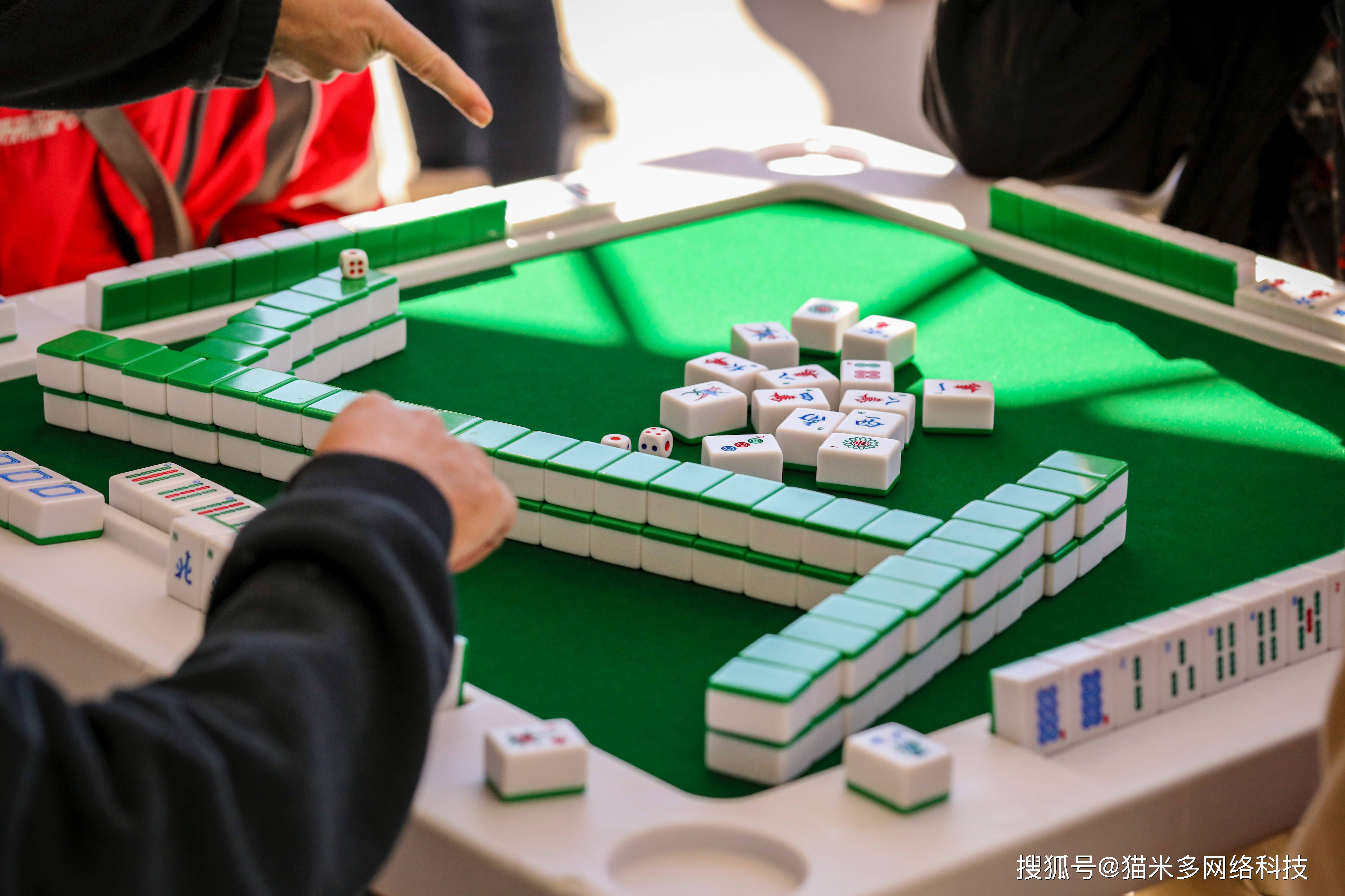 趣玩贵州麻将约牌是不是有挂(其实真的有挂)