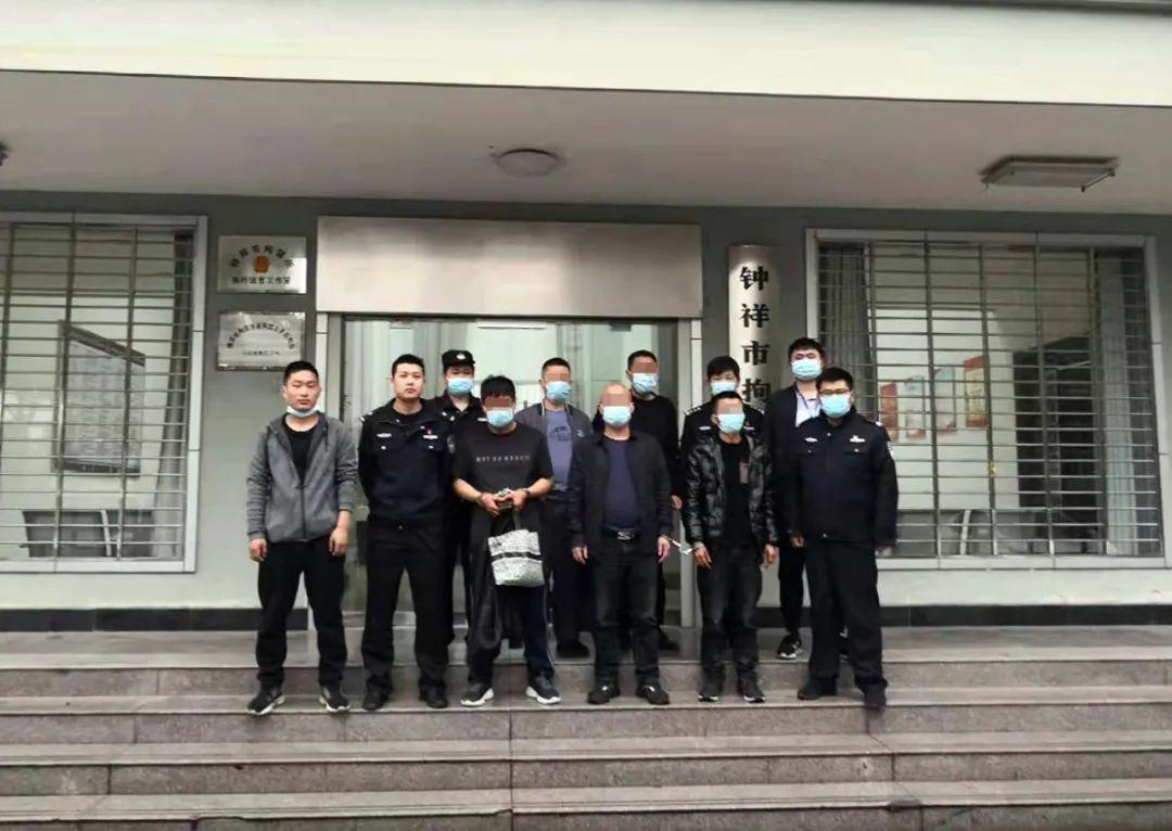5分钟教会你“扑克牌玩金花先进产品《详细教程 新浪科技》