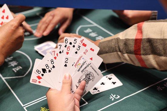 分享决窍“普通扑克打金花识别报点器《新浪科技 讲解窍门》
