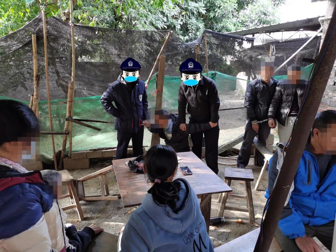 新教你‘‘玩三公任意扑克牌报牌工具多少钱—个_《爱问知识人 使用说明》