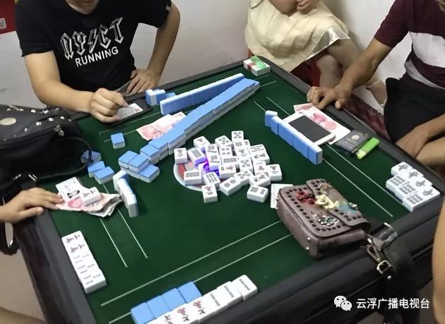 我来教教大家“打三公先进设备多少钱一套一《我来教教你怎么赢 》