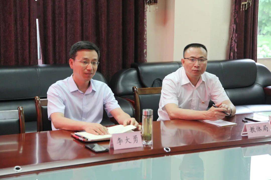 详细说明“免安装普通麻将新黑科技产品一《我来教教你怎么赢 》