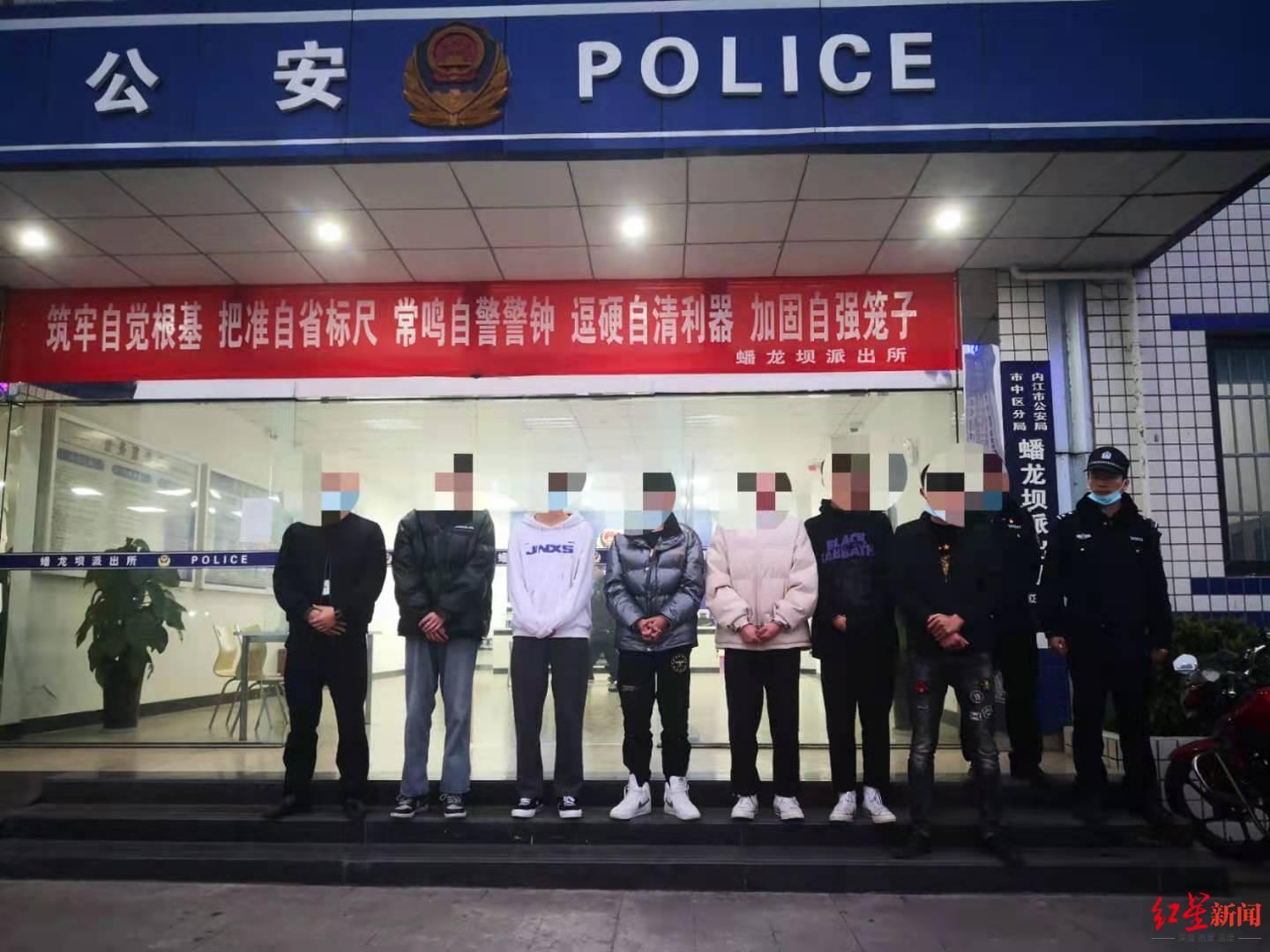 「热点资讯」介绍老千4人诈金花必赢诀窍_《爱问知识人 使用说明》