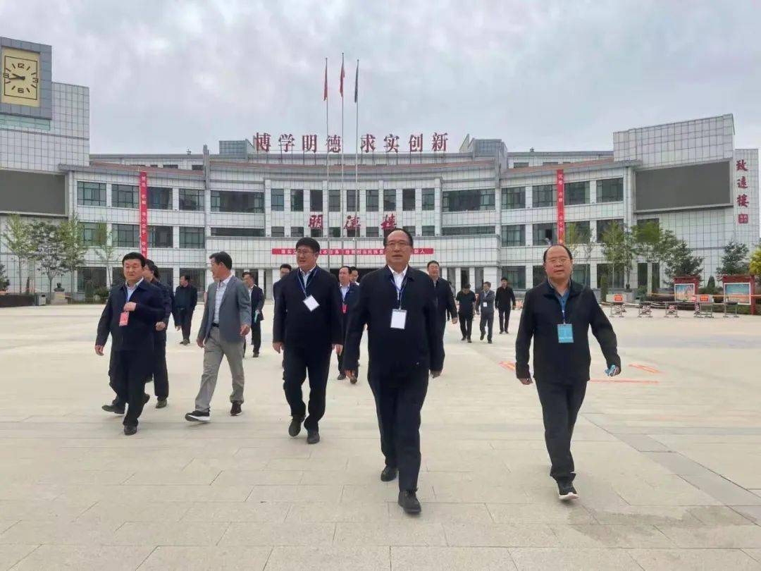 我来教教大家“普通麻将赢钱作弊仪器工作视频—详细解说+新浪科技