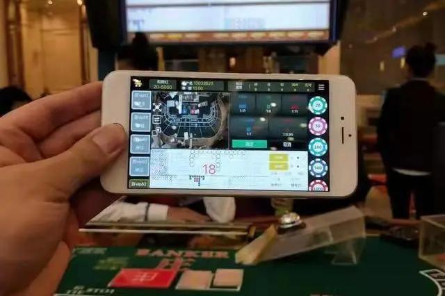 必看盘点揭秘!打金花发牌三招技巧讲解—详细解说+新浪科技