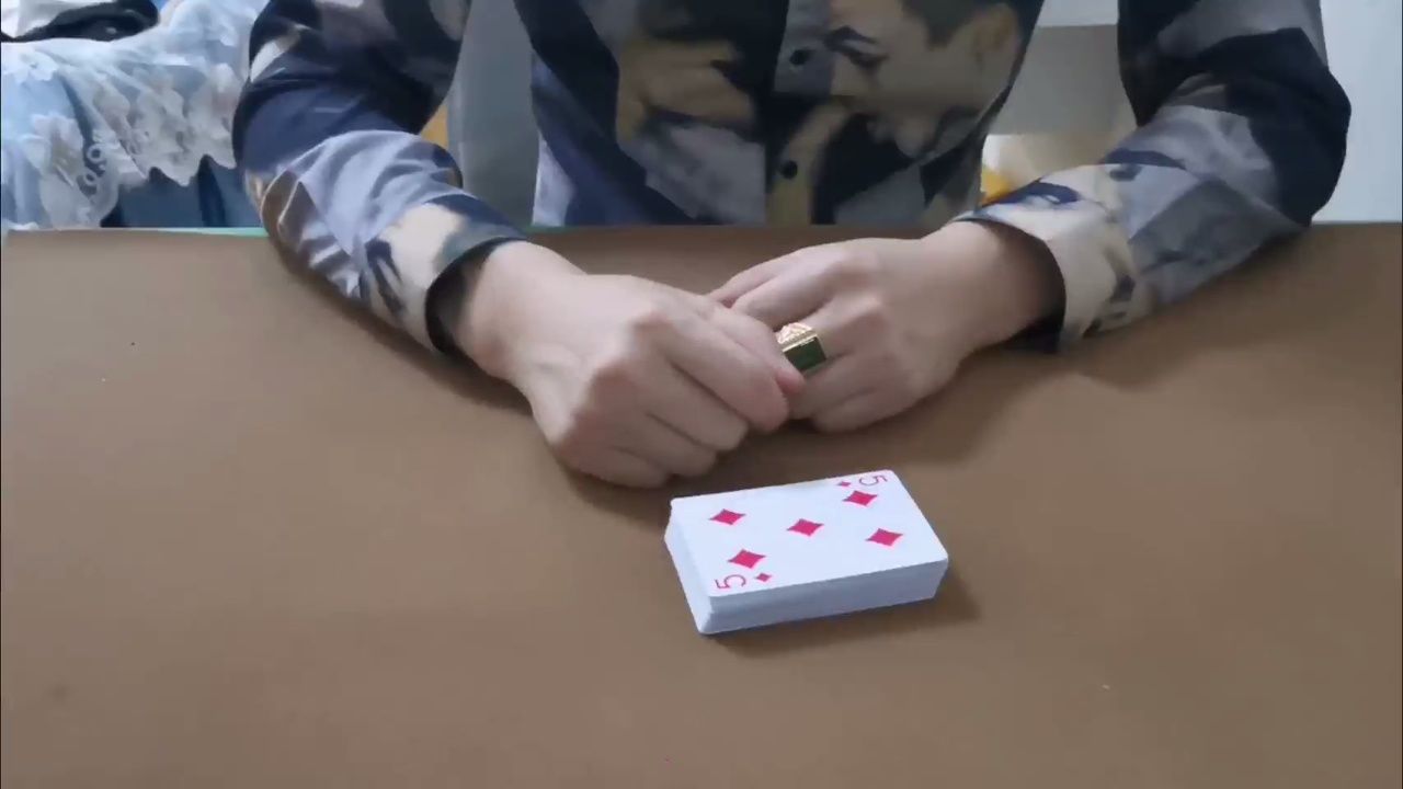 三分钟了解&quot;普通扑克牌三公大吃小发大牌怎么作弊方法—详细解说+新浪科技