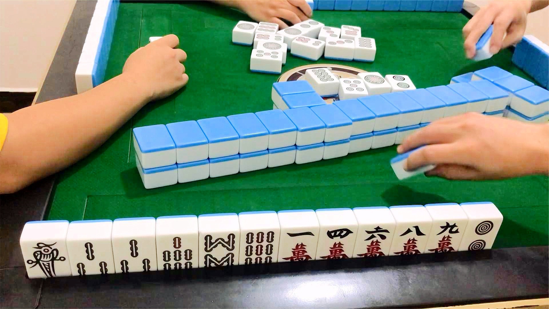 给大家爆料一下打麻将最简单作弊技巧讲解一《我来教教你怎么赢 》