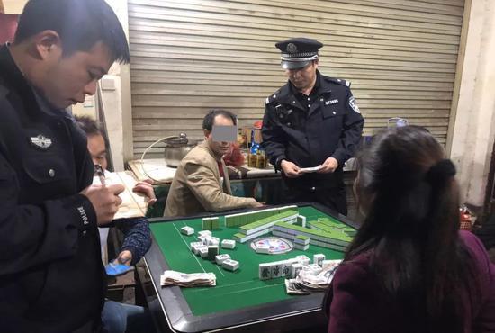 中至赣州麻将怎样有好牌(到底是不是有挂)