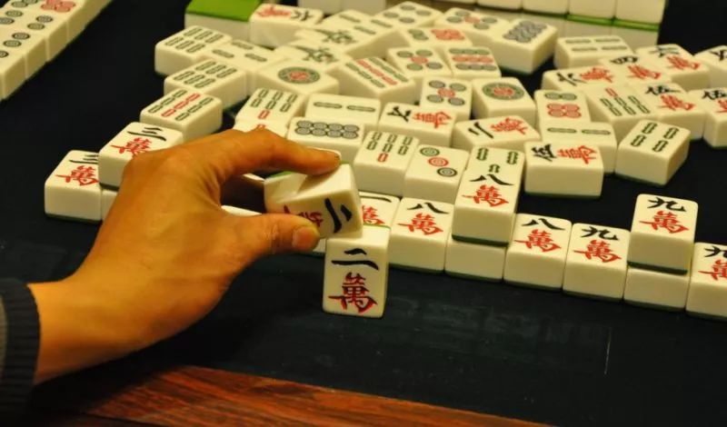 微乐湖北麻将胡牌神器(揭秘小程序赢的诀窍)