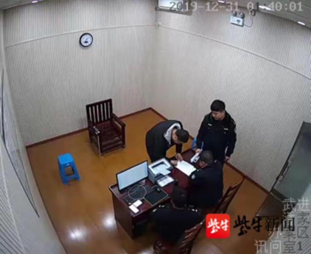 一分钟教你“实用普通麻将牌斗牛有什么好道具—详细解说+新浪科技