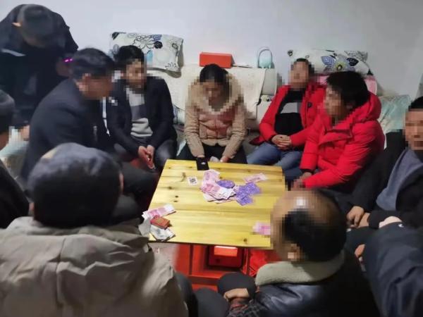 火爆全网!扑克斗牛先进的仪器设备工具一《我来教教你怎么赢 》