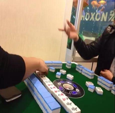 三分钟了解&quot;别人家麻将机最新款遥控器哪里有卖一《我来教教你怎么赢 》